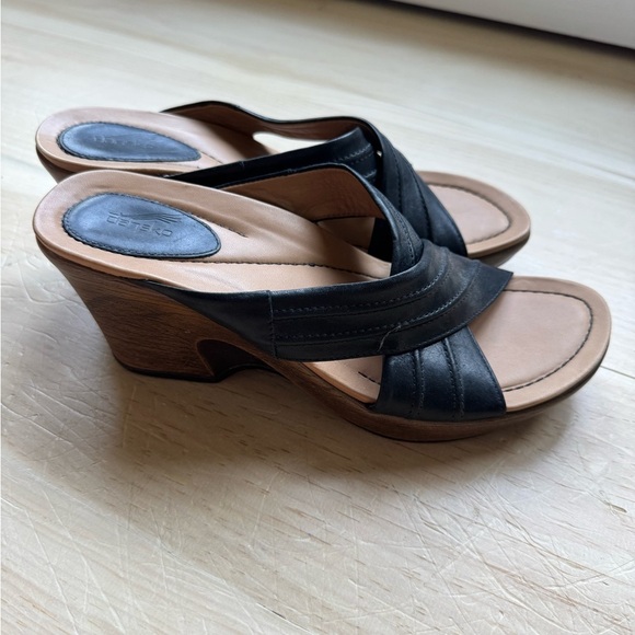 Dansko Wedge - Picture 1 of 4